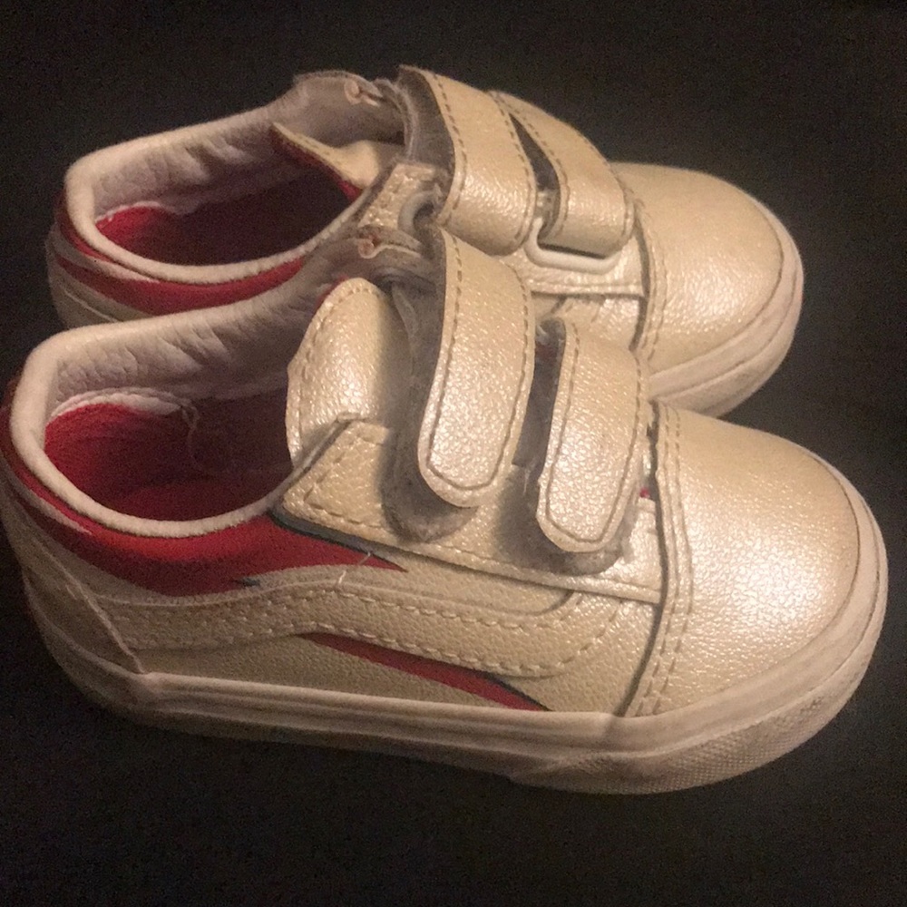 Toddler David Bowie vans